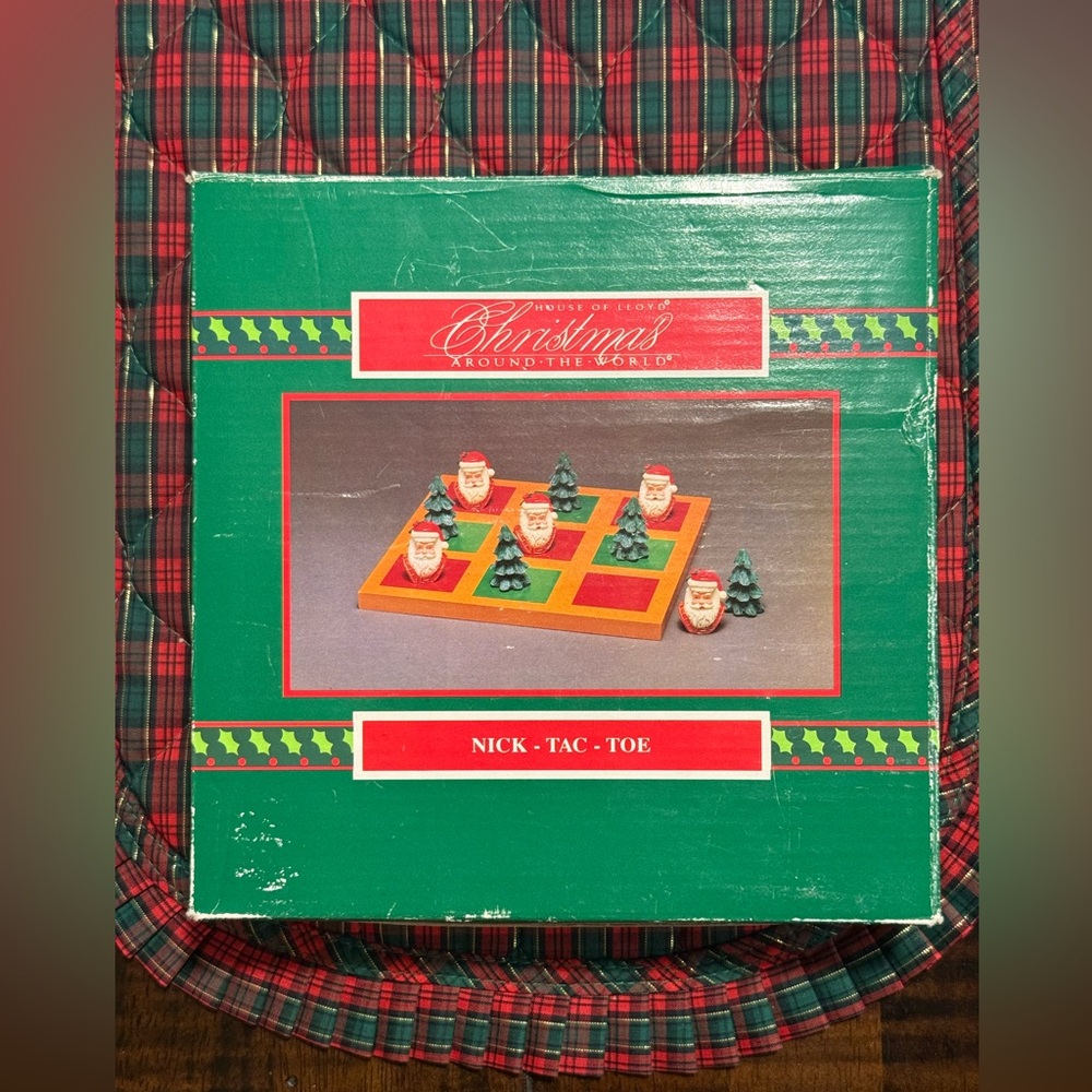 Vintage Christmas Nic-Tac-Toe Game, House Of Lloyd - Holiday Christmas Game